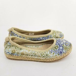 A7 Acorn Womens Blue Tan Geometric Slip On Comfort On Earth Ballet Flats Size 7